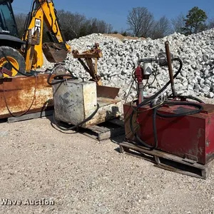 (3) Fuel tanks