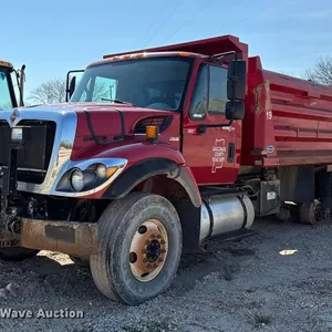 2011 International 7400 dump truck