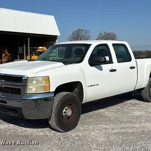 2008 Chevrolet Silverado 2500HD Crew Cab pickup truck