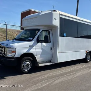 2013 Glaval E450 Super Duty shuttle bus