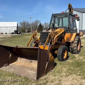 Case 580C backhoe