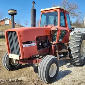 1975 Allison Chalmer AC7060 tractor