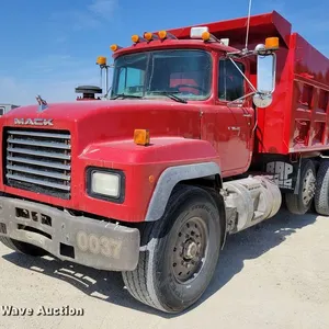 2000 Mack RD688S dump truck