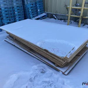 Lift of Plywood (Approx. 99"x53")
 UNRESERVED