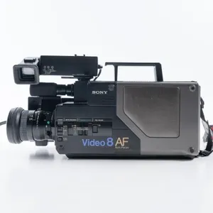 SONY CCD-V8AF 2 VIDEO CAMERA\