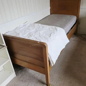 Solid Wood Vintage Single Bed