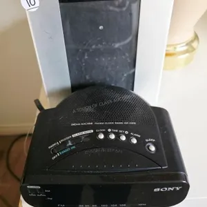 Sony AM/FM Clock Radio Lot