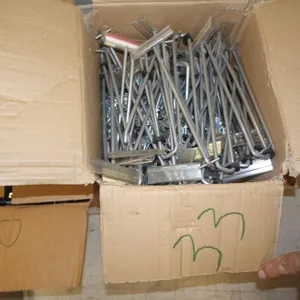 BOX OF PEG BOARD HOOKS