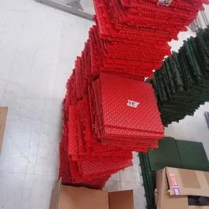 150 SQ FT SNAPLOCK FLOORING RED