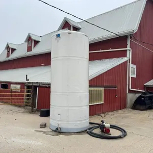 2000 Gallon Poly Tank w/ Honda WMP20X Pump