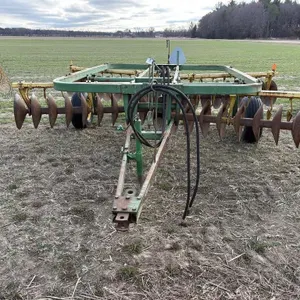 John Deere 210 14' Disc