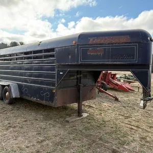 Triggs Airline Gooseneck Cattle Trailer