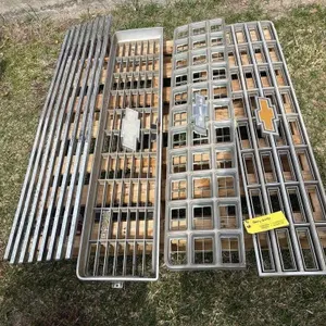 (4) Chevrolet Grills