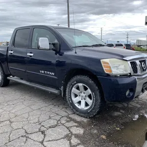 2006 Nissan Titan 5.6L LE Crew Cab 4x4 Truck
