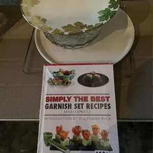 Large plates / recipe book