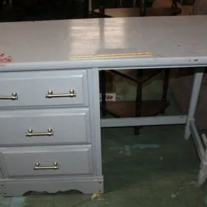 Painted Knee Hole Desk Or Vanity Measures 44 x 17.5 x 31.5