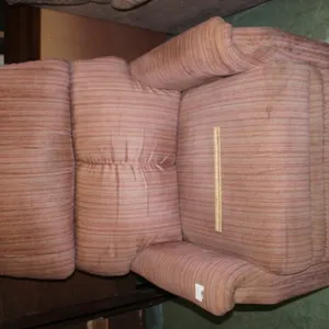 La-Z-Boy Recliner Measures 31 x 36 x 41