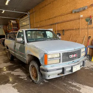 1991 GMC 1500 SLX SIERRA P/U TRUCK, A/T, 4X4 (WORKING), 5.7L V8 ENG, REG CAB, BENCH SEAT, LONG BOX, 233,575 KM SHOWING, S/N 1GTDK14K6ME517518 **NEW BE