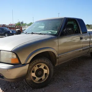 2000 GMC Sonoma Extended Cab 2WD Pickup
