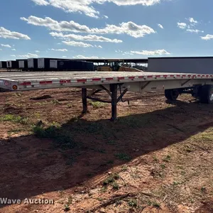 2002 Reitnouer flatbed trailer