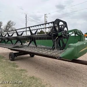 John Deere 930D draper head