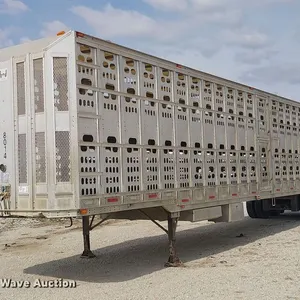 2005 Barrett livestock trailer