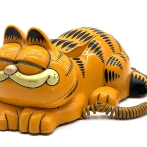 Vintage Garfield Tyco Telephone 10” x 5.5”
-