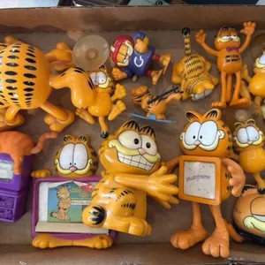 Garfield Toys and Picture Frame 7” Tall and