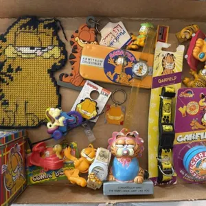 Garfield Wrist Watch’s, Metal Coin Bank, Yo-yo,