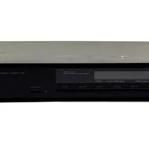 Yamaha Natural Sound AM/FM Stereo Tuner T-60
-