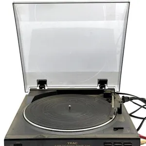 Teac P-A688 Full-Automatic Turntable System
-
