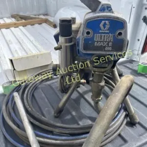Graco ultra max 2-490. Paint sprayer  with hose