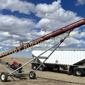 Sakundiak HD 8–1600 grain auger