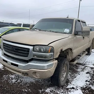 2004 GMC SIERRA 2500 LTZ 4X4 CREW CAB SHORT BOX TRUCK