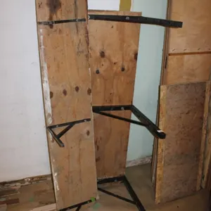 Shelving With Metal Brackets