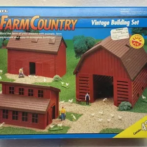 NIB ERTL Farm Country Vintage Building Toy Set