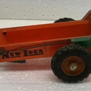 1950's Topping Models New Idea Manure Spreader Toy