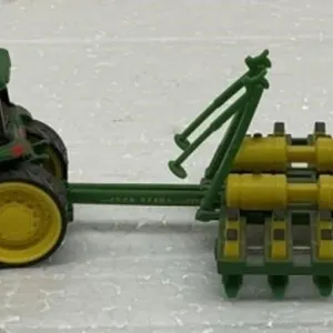 ERTL John Deere 8400T Tractor W/7200 12R Planter