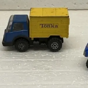 -Tonka Delivery Truck-Hotwheels-Majorette 4x4