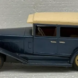 1950s Tin Litho Japan Toy Car S-1925