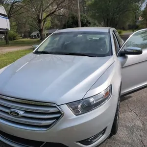 2014 Ford Taurus Limited 10,1xx miles