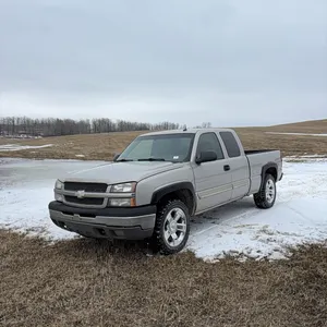 2004 Chevrolet 1500 Silverado TRUCK