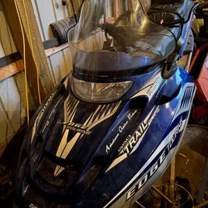 2004 Polaris Trail Touring Snowmobile, VIN SNLNT5BS04C407987