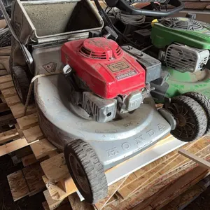 Honda Self Propelled Lawn Mower **THIS ITEM SOLD LIVE ON-SITE ONLY, NOT FOR ONLINE BIDDING