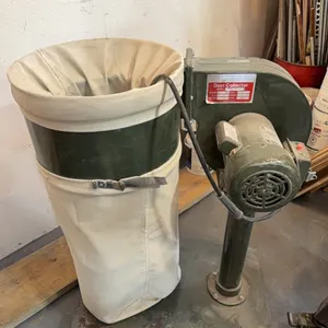 Dust Collector **THIS ITEM SOLD LIVE ON-SITE ONLY, NOT FOR ONLINE BIDDING