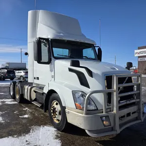 2015 Volvo VNL T/A Day Cab Semi Truck
 UNRESERVED