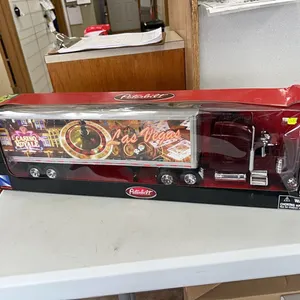 PETERBILT 379 TRUCK & TRAILER 1:32 SCALE MODEL