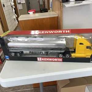 KENWORTH T2000 TRUCK w/ TANKER TRAILER 1:32 SCALE MODEL
