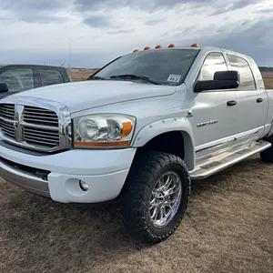 2006 DODGE RAM 3500 4X4 MEGA CAB SHORT BOX TRUCK