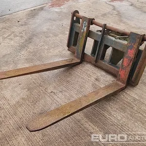 Pallet Forks 60mm Pin to suit 10-12 Ton Excavator 